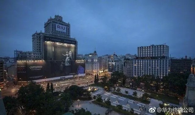超大的創意戶外廣告